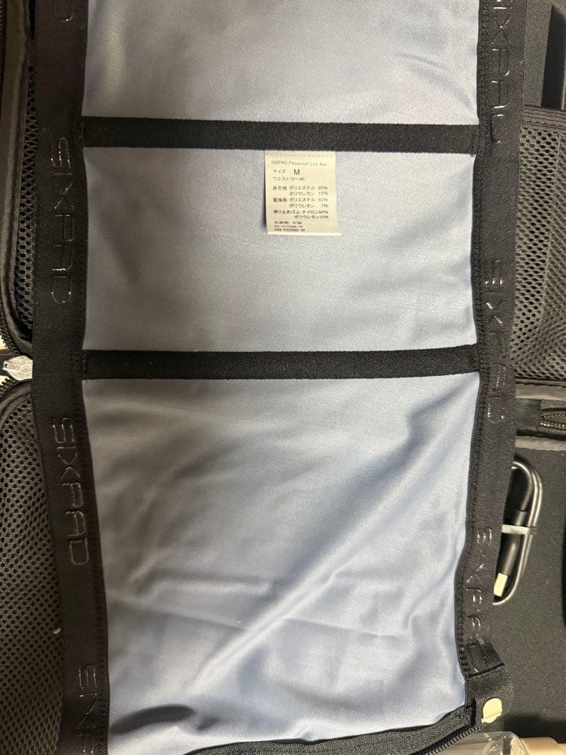 シックスパッド　パワースーツライト　アブズ　M