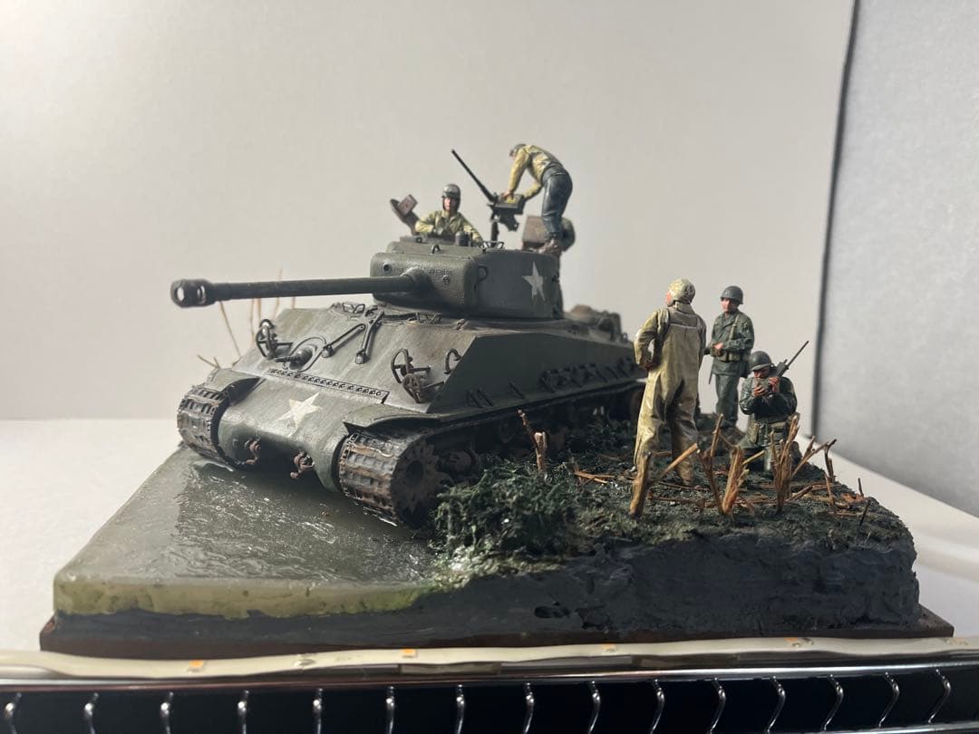 US シャーマン 1/35 スケール ディオラマ　レジン加工。