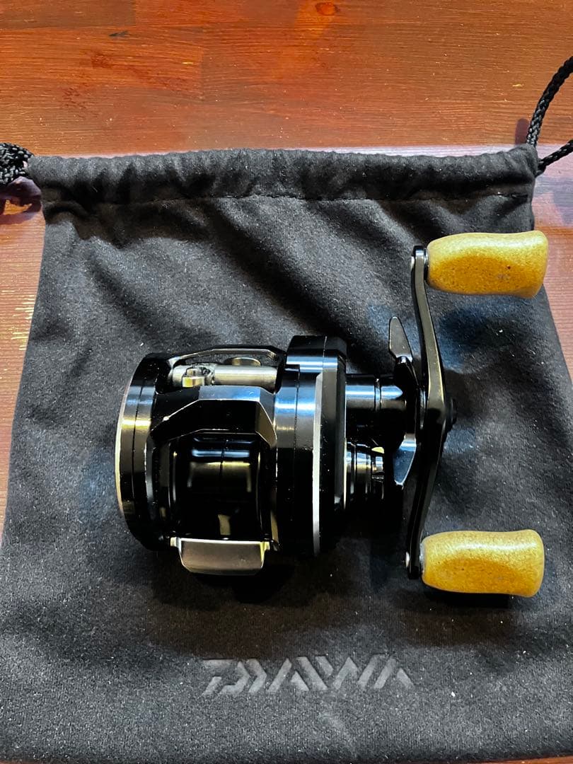 しゅぺ　Daiwa RYOGA 1016H RCSコルクノブ付　箱無
