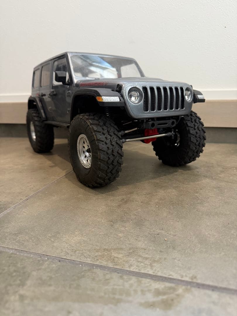 アキシャル　SCX10 Ⅲ ラングラー　シャーシ下廻りキズ少ない