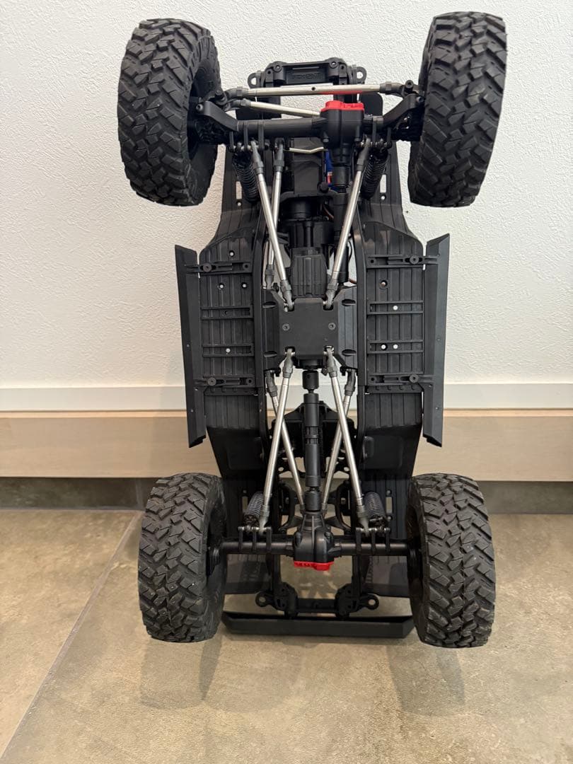 アキシャル　SCX10 Ⅲ ラングラー　シャーシ下廻りキズ少ない