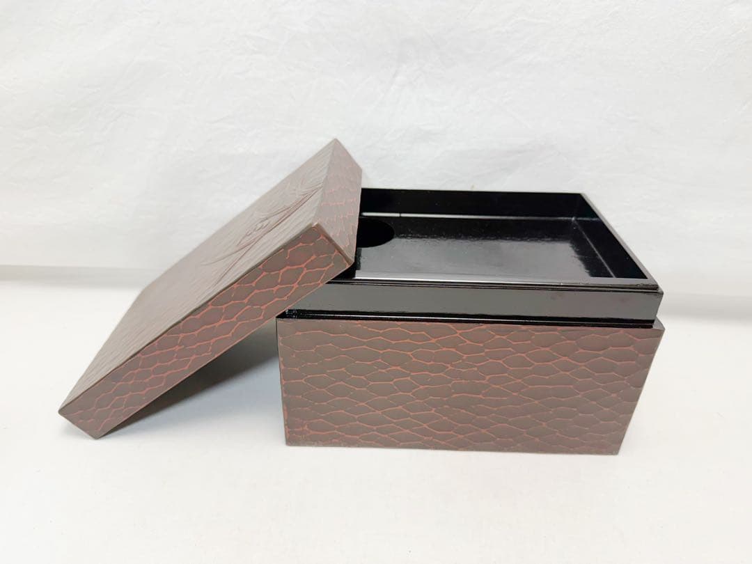 未使用 茶道具 镰倉彫 茶箱セット 茶器揃 茶碗 棗 茶筅 振出 巾筒 等