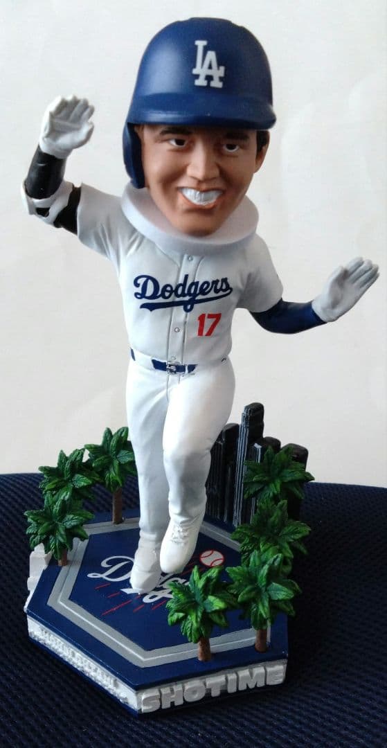 週末値下2024大谷翔平ボブルヘッド ロサンゼルス・ドジャース#17(数量限定)