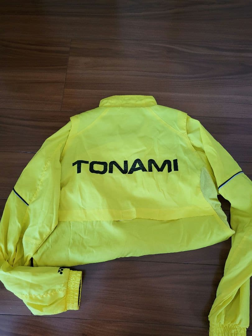 トナミ運輸　YONEX