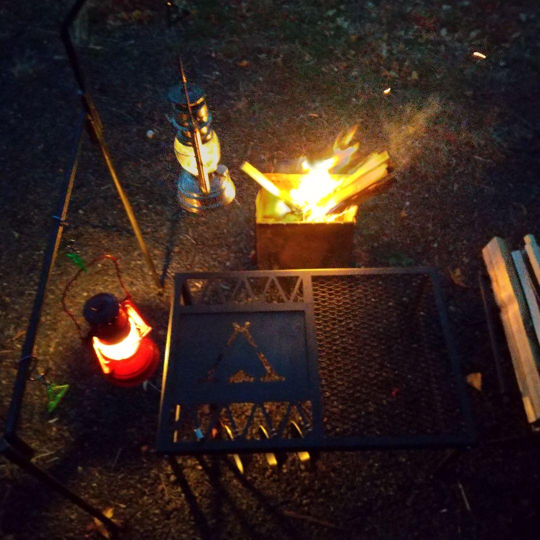 キャンプテーブル　アイアンテーブル　ソロキャンプテーブル