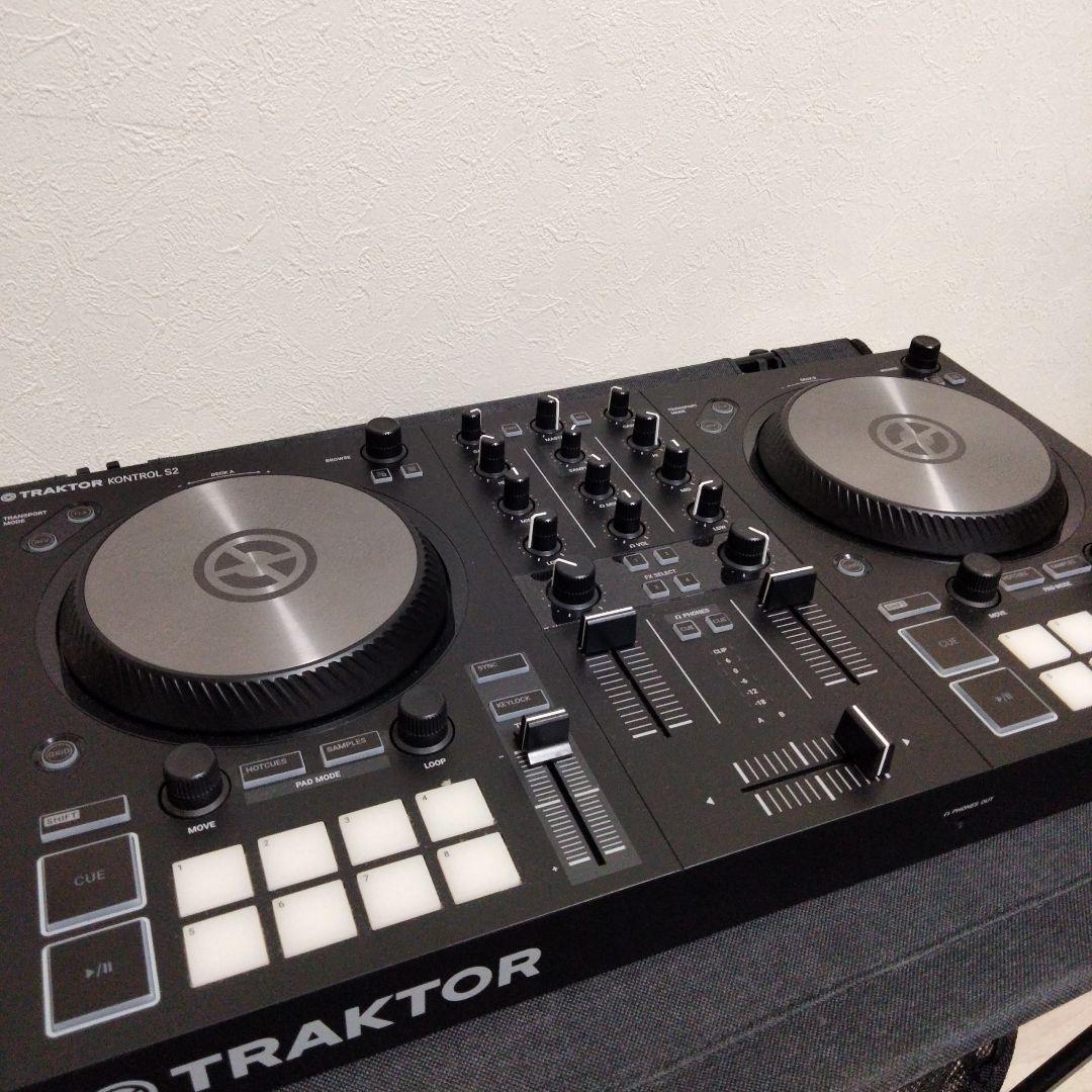 TRAKTOR KONTROL S2 mk3 DJコントローラー　ソフトケース付