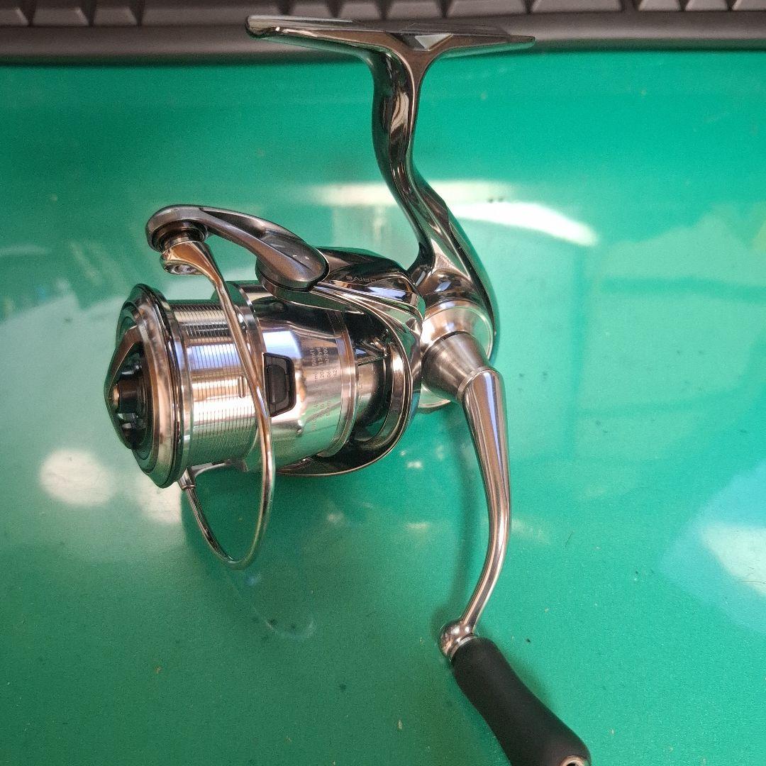 最高峰　ダイワ　　２２　イグジスト　LT2500S-XH　EXIST　展示品