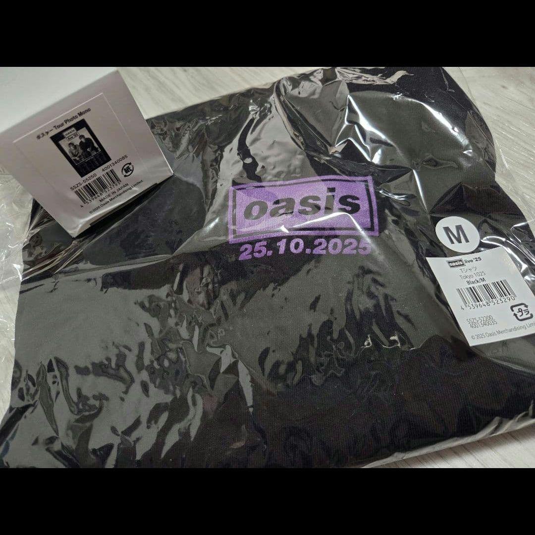 値下げ❌　Mサイズ　oasis 東京限定Tシャツ 10/25　ポスターセット