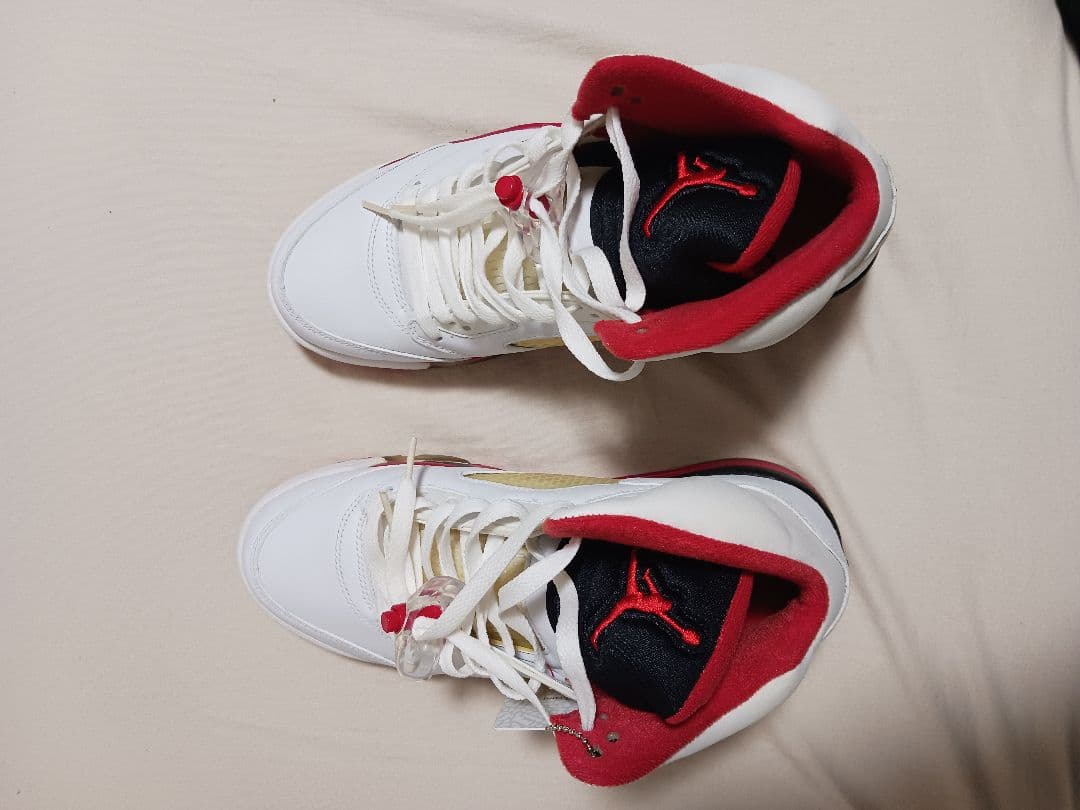 AIR JORDAN 5 RETRO 　エアジョーダン　スニーカー