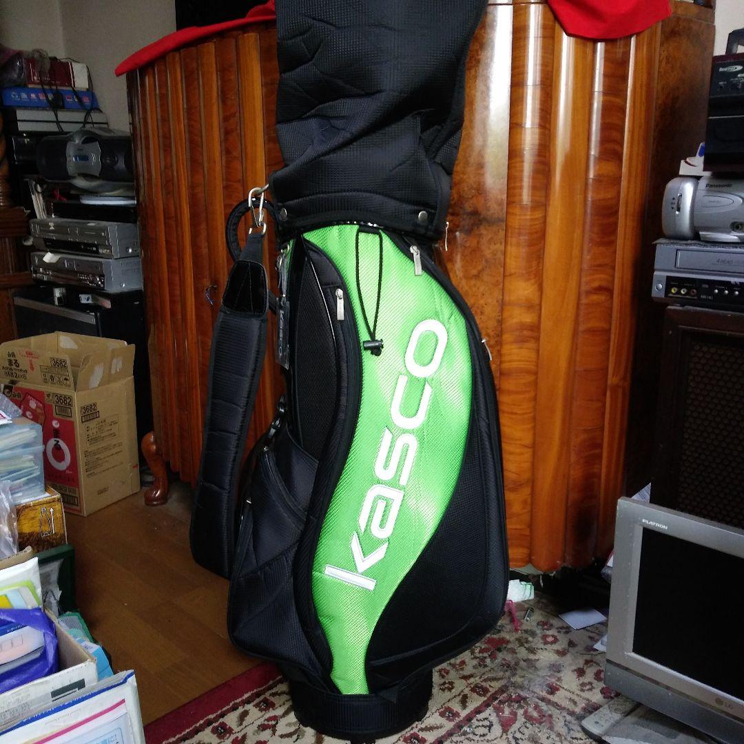 キャスコキャディバック美品、色ブラックをベースにグリーンのデザインが入ってます