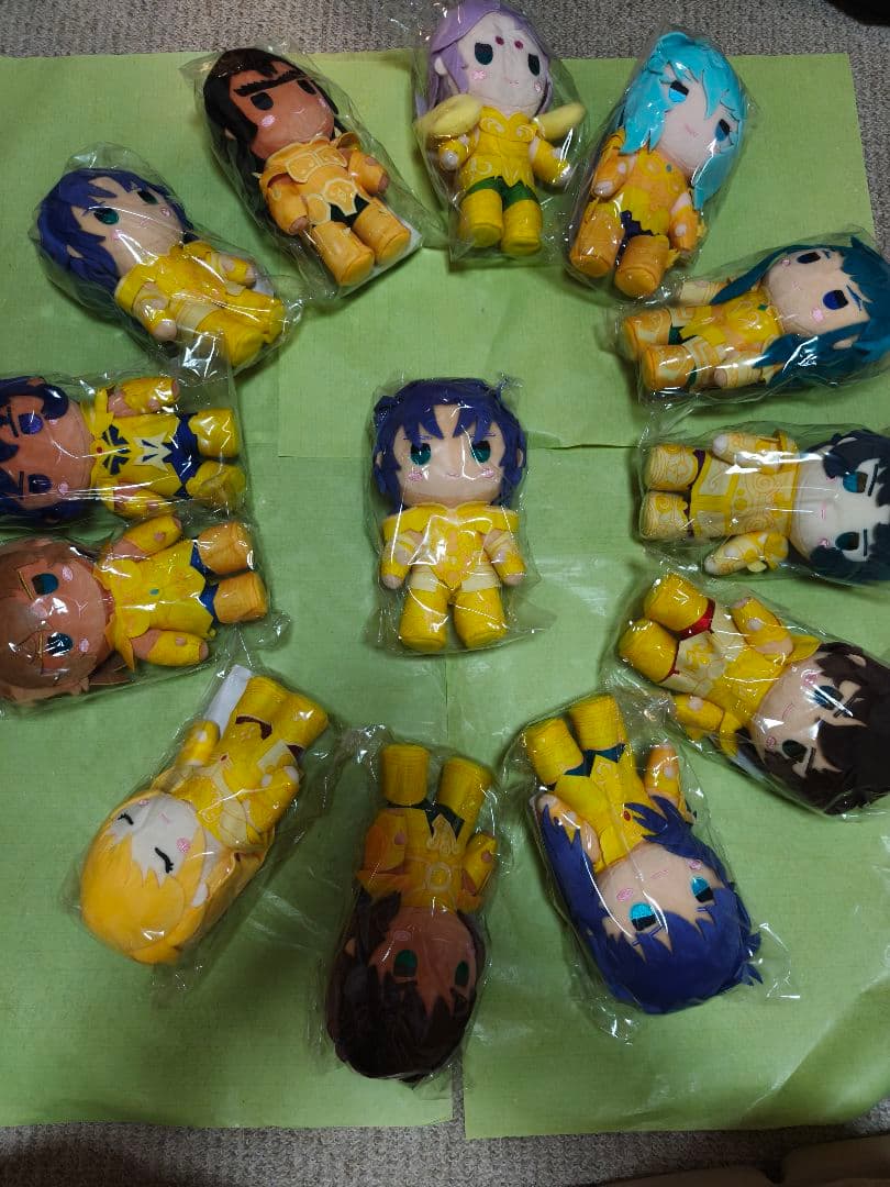 聖闘士星矢 あくちょんぬいぐるみ　黄金聖闘士12人+1人