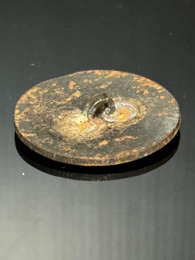 江戸期 古鉄製 金銀象嵌 花菱紋 丸型 根付 提げ物