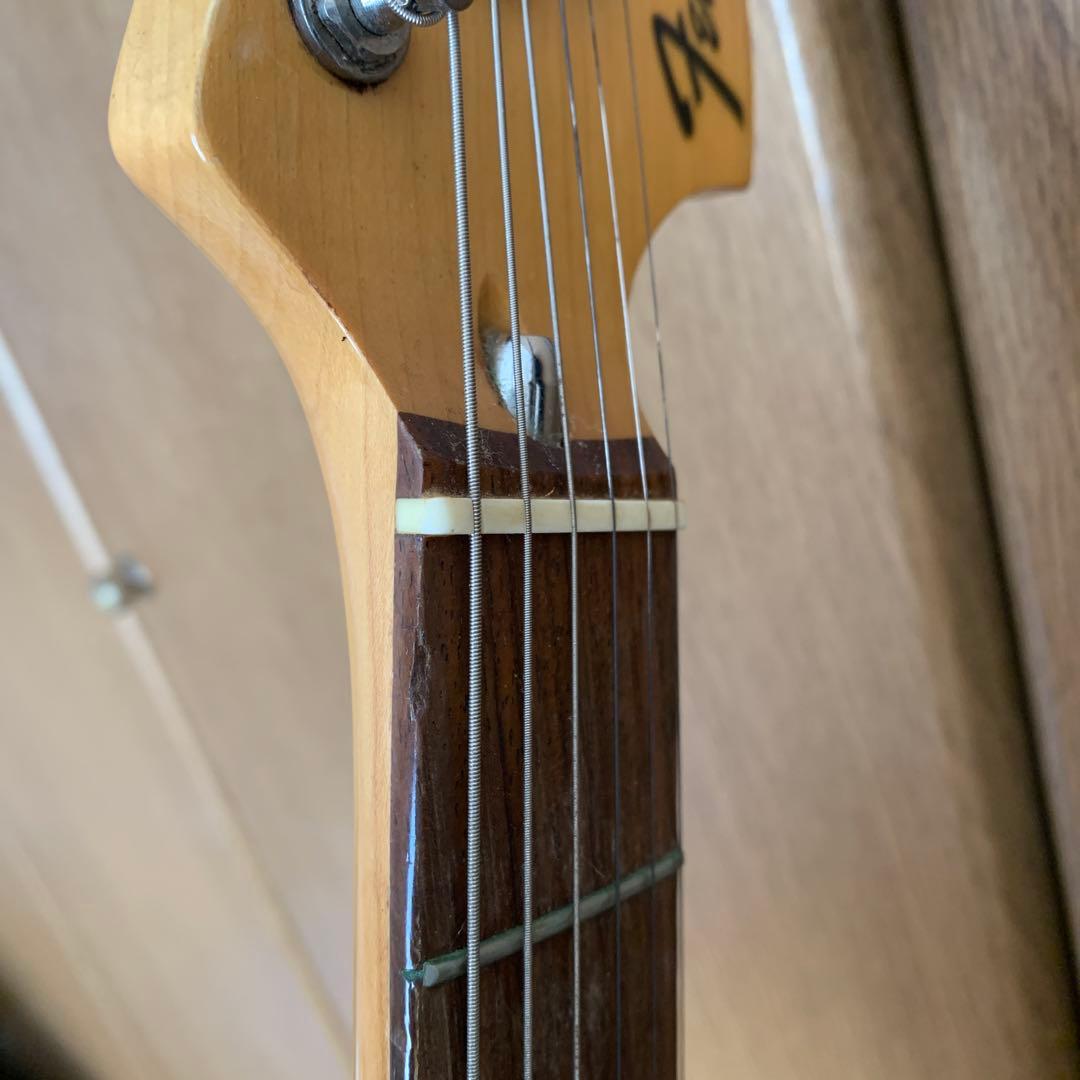 Fender Japan ストラトST72 Eシリアル