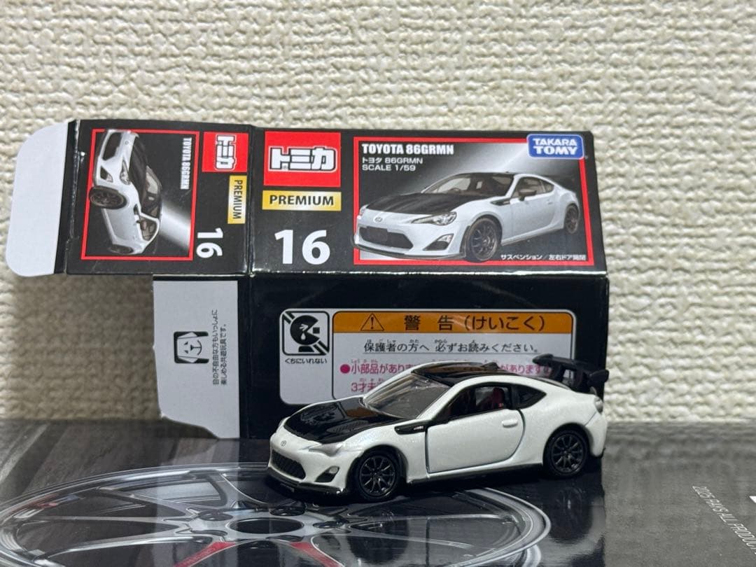 トミカトヨタ 86GRMN 1/64 ミニカー 16
