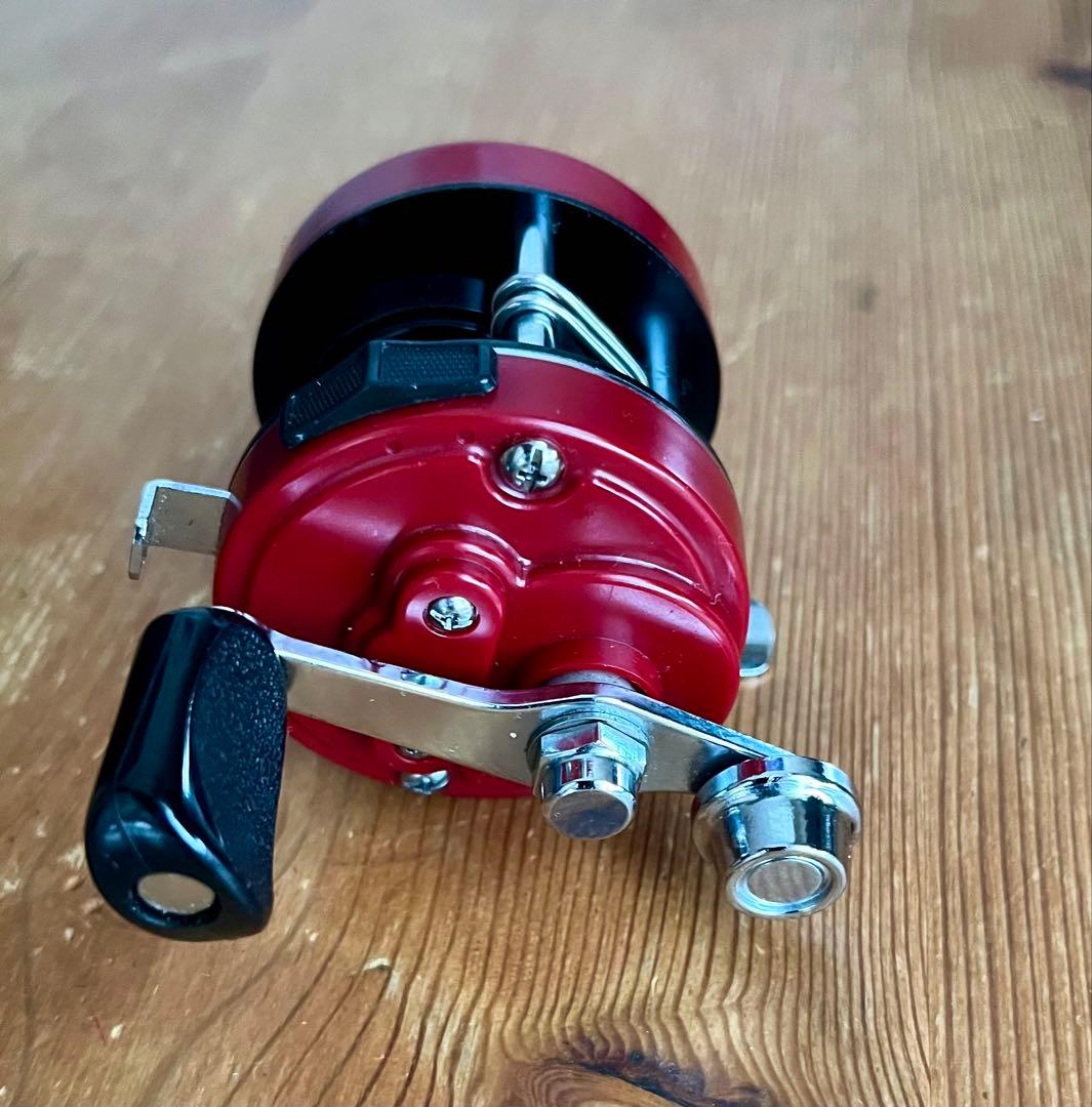 極美品！　オールド　ダイワ　ミリオネア　ST-1000 ベイトキャストリール