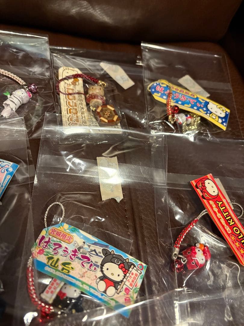 ヒ*マ様 ハローキティ　ご当地　根付け　ストラップ　18個セット　サンリオ　レト