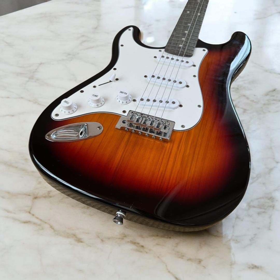 Selder ストラトキャスター　エレキギター　レフティ