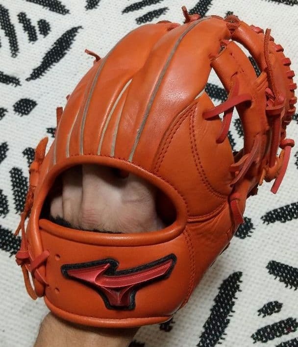ミズノ 軟式グローブ オレンジ 内野手用