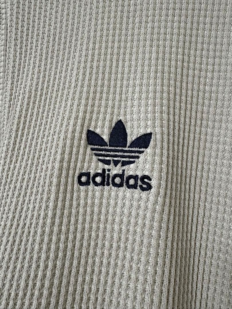 アディダス　ニット　トラックトップ　Beige