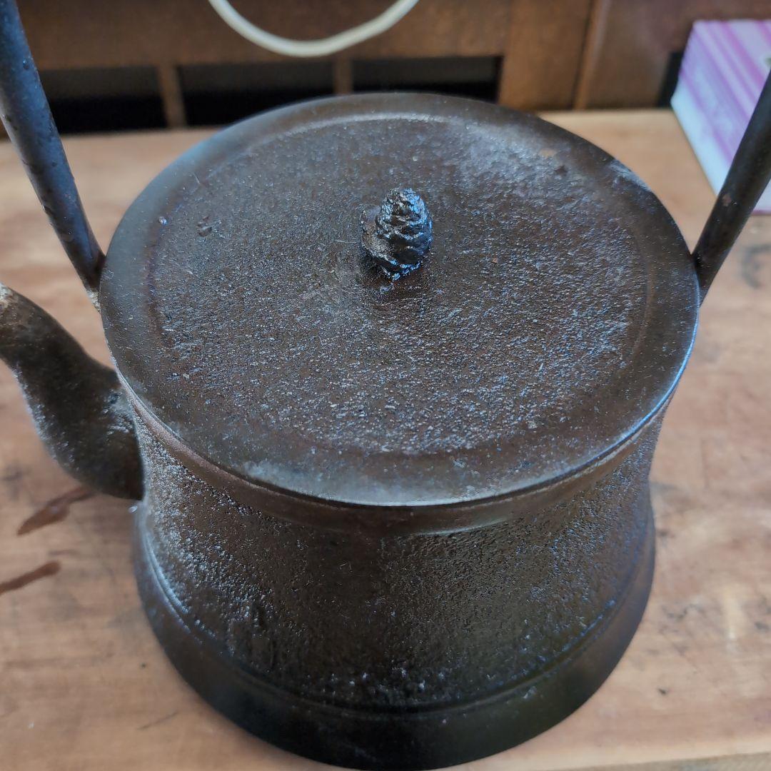 大容量、鉄製の鉄瓶