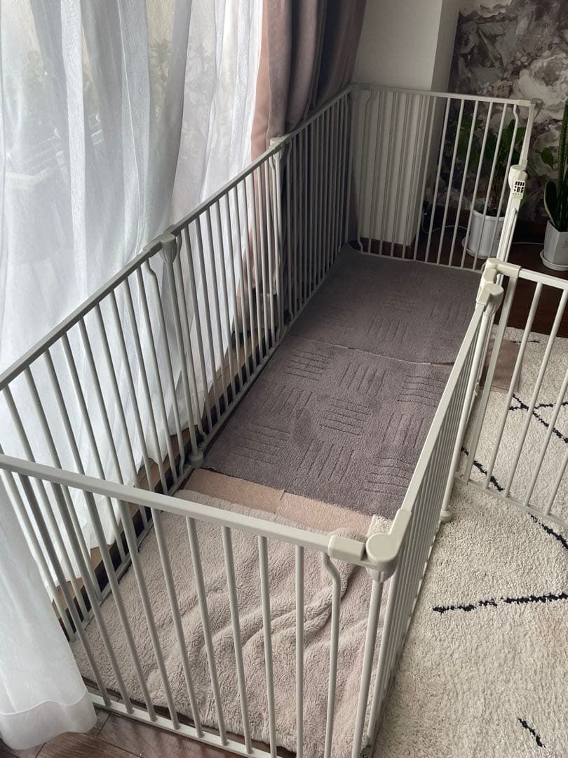 【美品】ごくせま　ライトグレージュ　ペットフェンス　サークル　ゲート　犬　ケージ