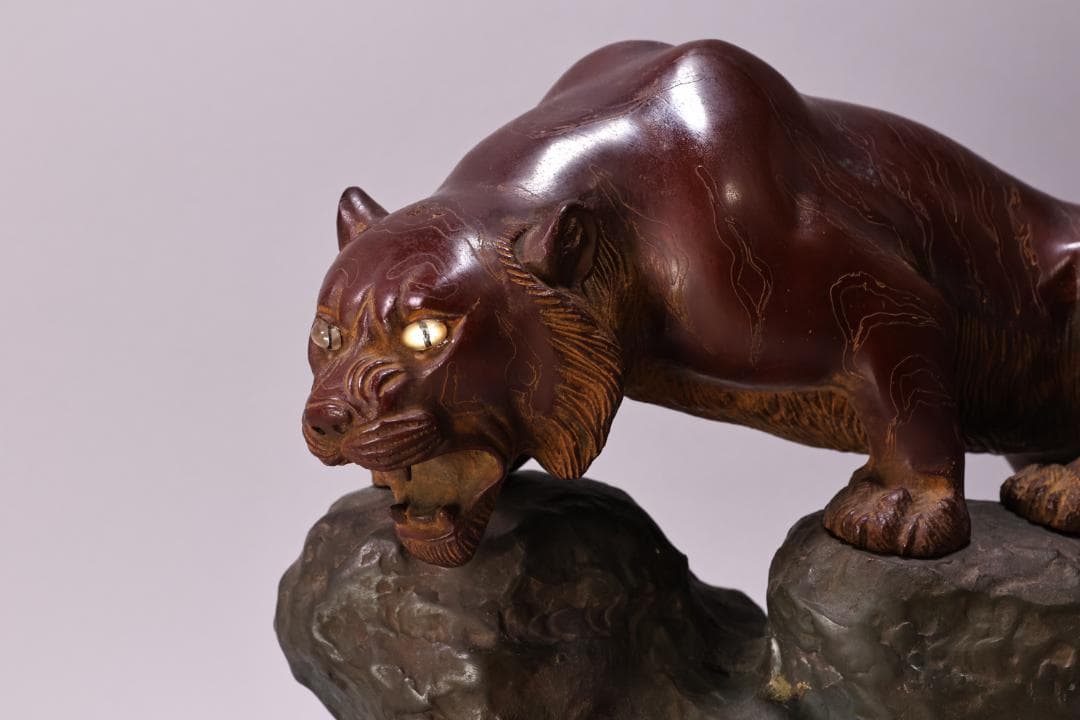 RITAO CHAN専用、時代銅製　春宗銘　鋳銅 「 竹虎 」 玉眼　BK72