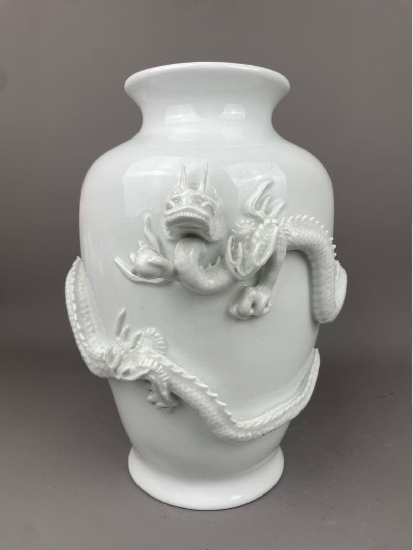 極上細密龍彫り細工 花瓶 真作保証 平戸藩 三川内焼白磁 如意宝珠 白竜 縁起物
