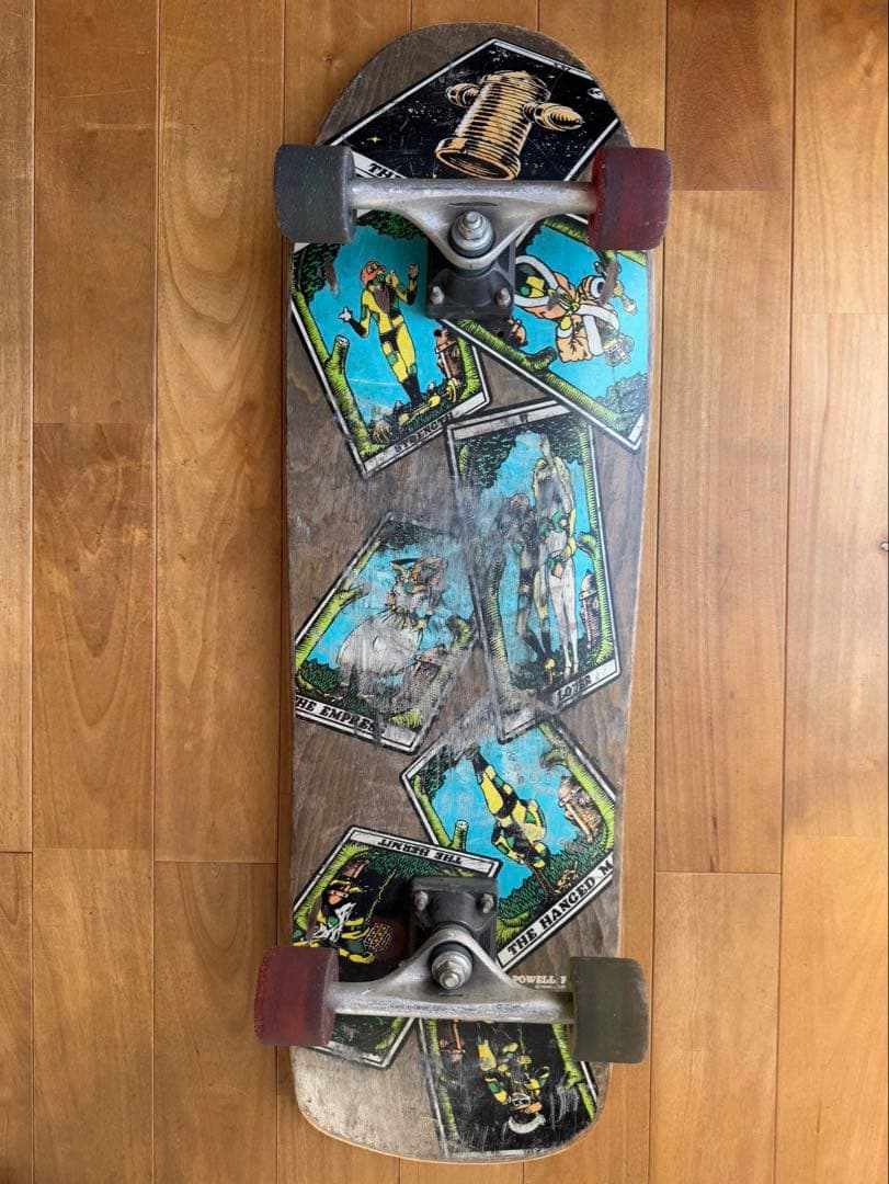 レイバービー タロット カード スケートボード