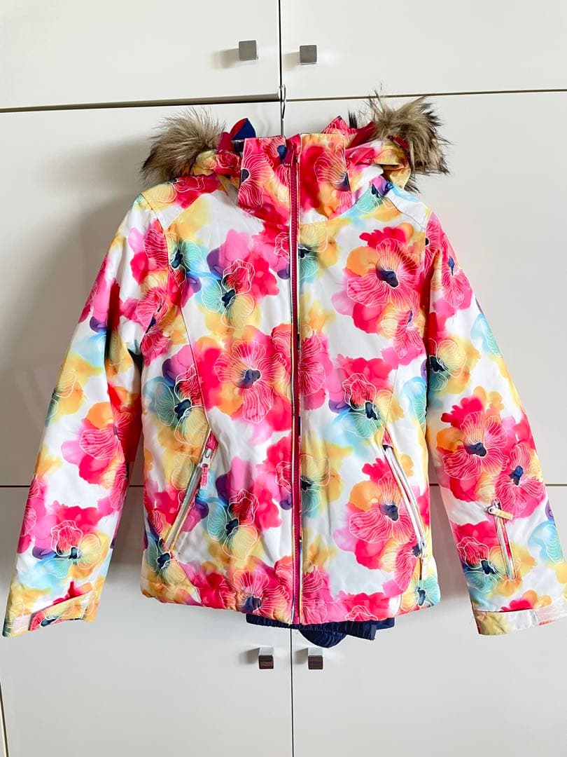 子供用スキーウェア 花柄 ジャケットとスノーパンツ