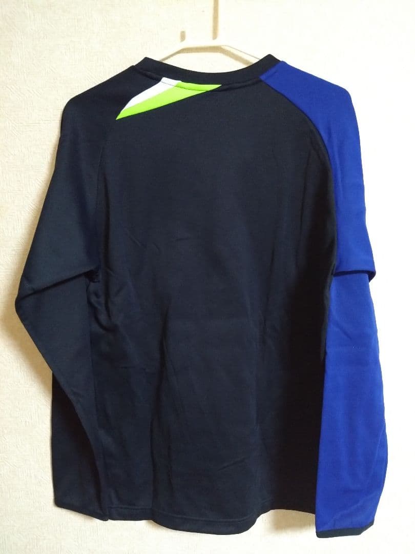 YONEXヨネックス 新品未使用 グリーンライン入りライトトレーナー