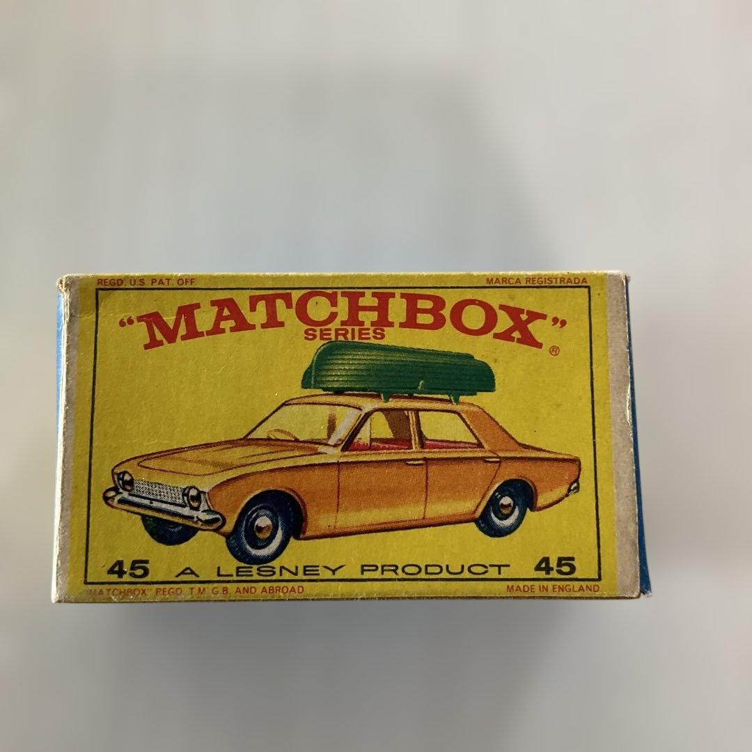 ミニカー　マッチボックス　45 フォード コルセア＆ボート