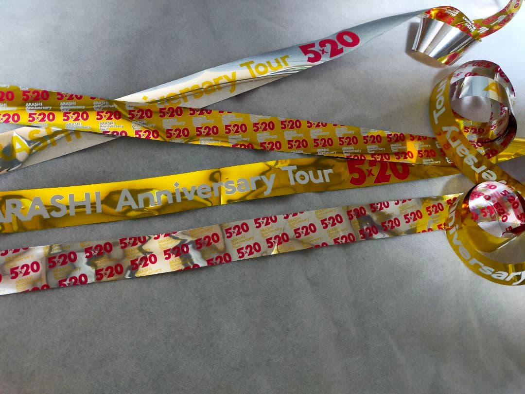 貴重★嵐 歴代コンサート 銀テープ まとめ売り52本＋リボン8本 ケース付き