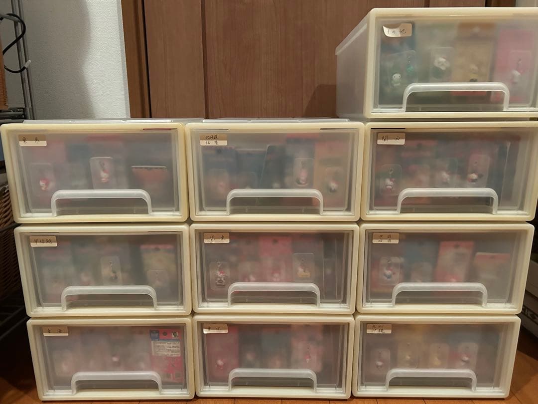 新品　地域限定　キティ　ファスナーマスコット　約690個　ストラップ　レア