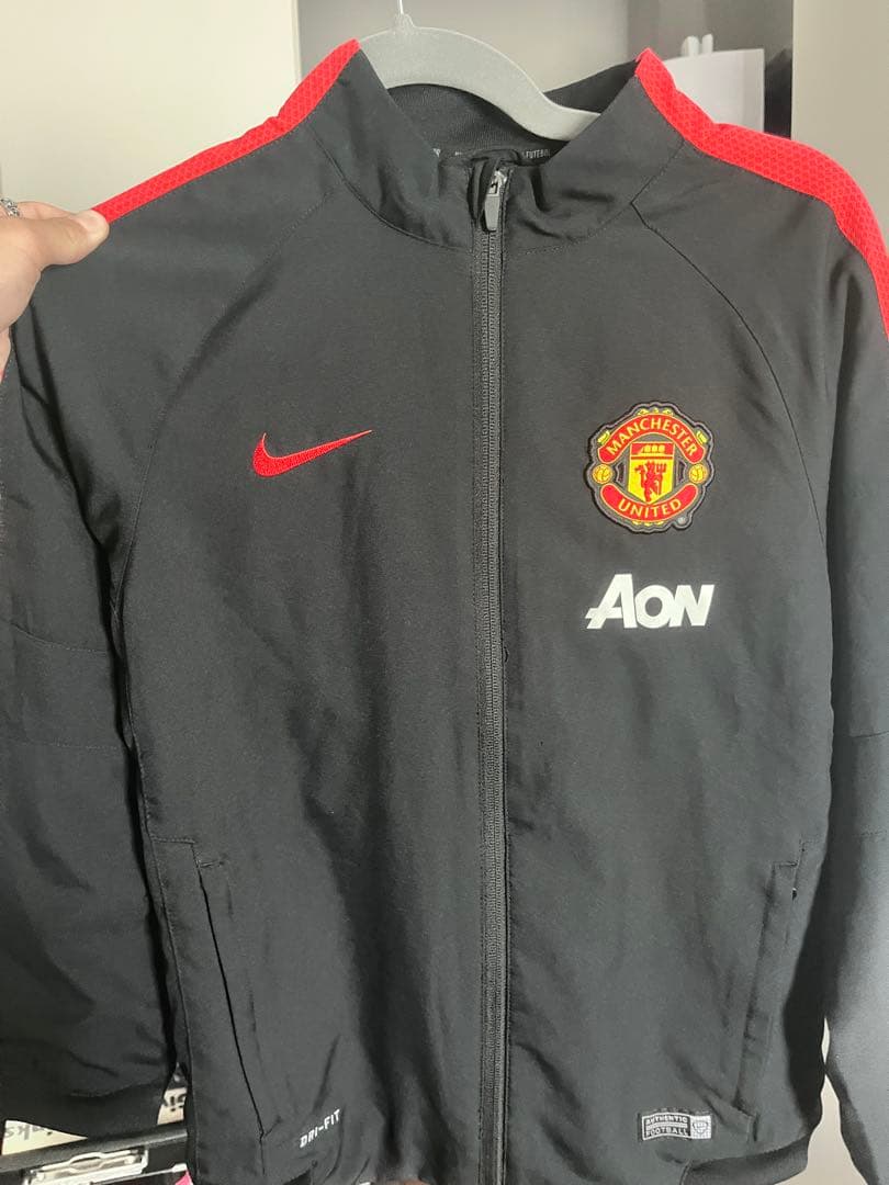 Nike マンチェスター・ユナイテッド ジャケット　早い者勝ち‼️