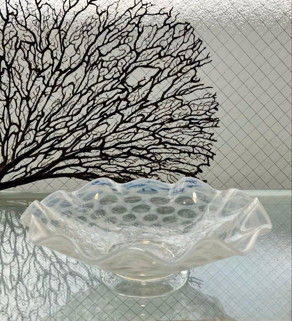骨董　時代ガラス　フリル　水玉紋　乳白色　オパールセント 氷皿　プレート１客