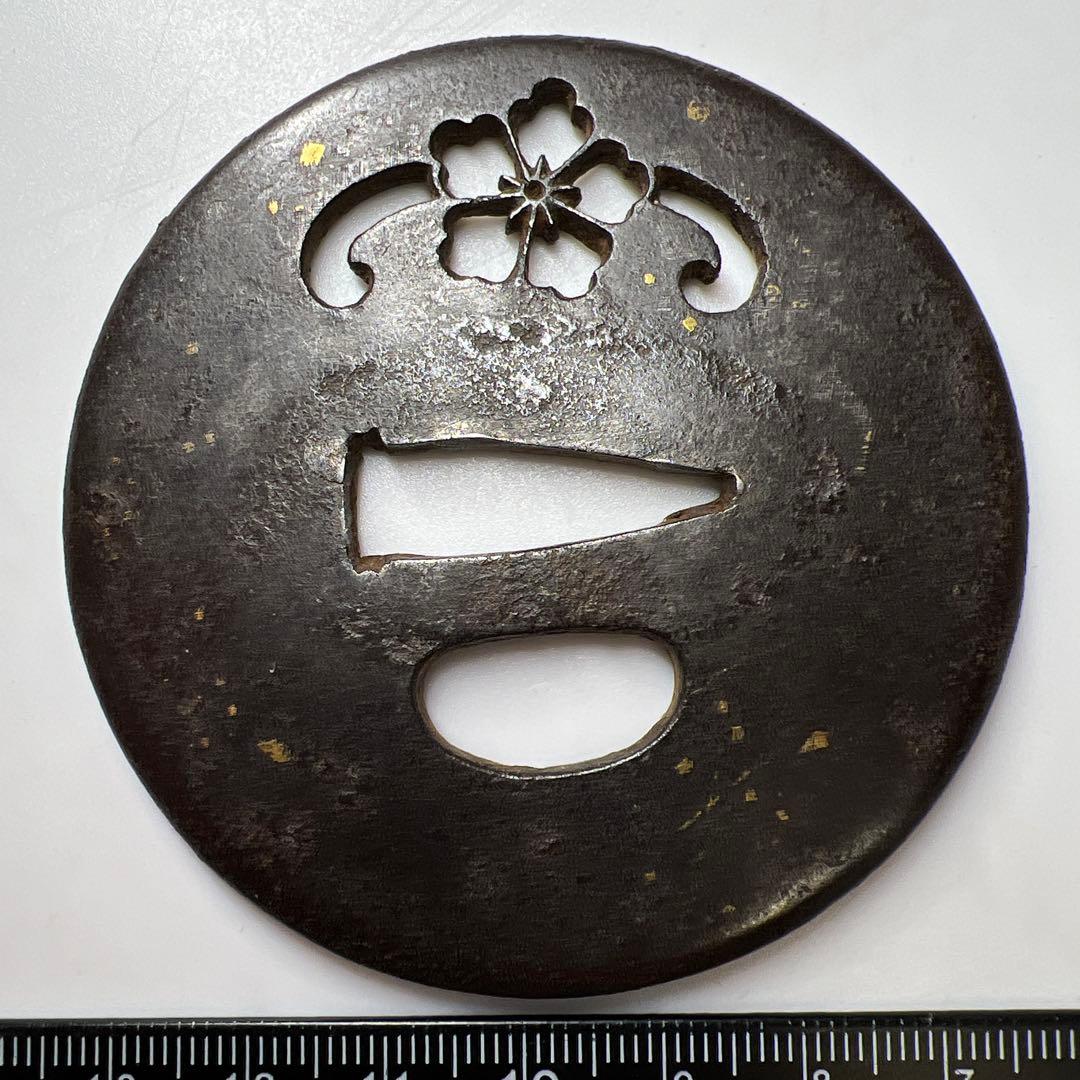 江戸時代　金象嵌　桜紋つば　99g 7㎝　東K8-0205☆2F