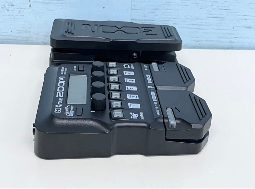 ZOOM G1X FOUR ギターエフェクター