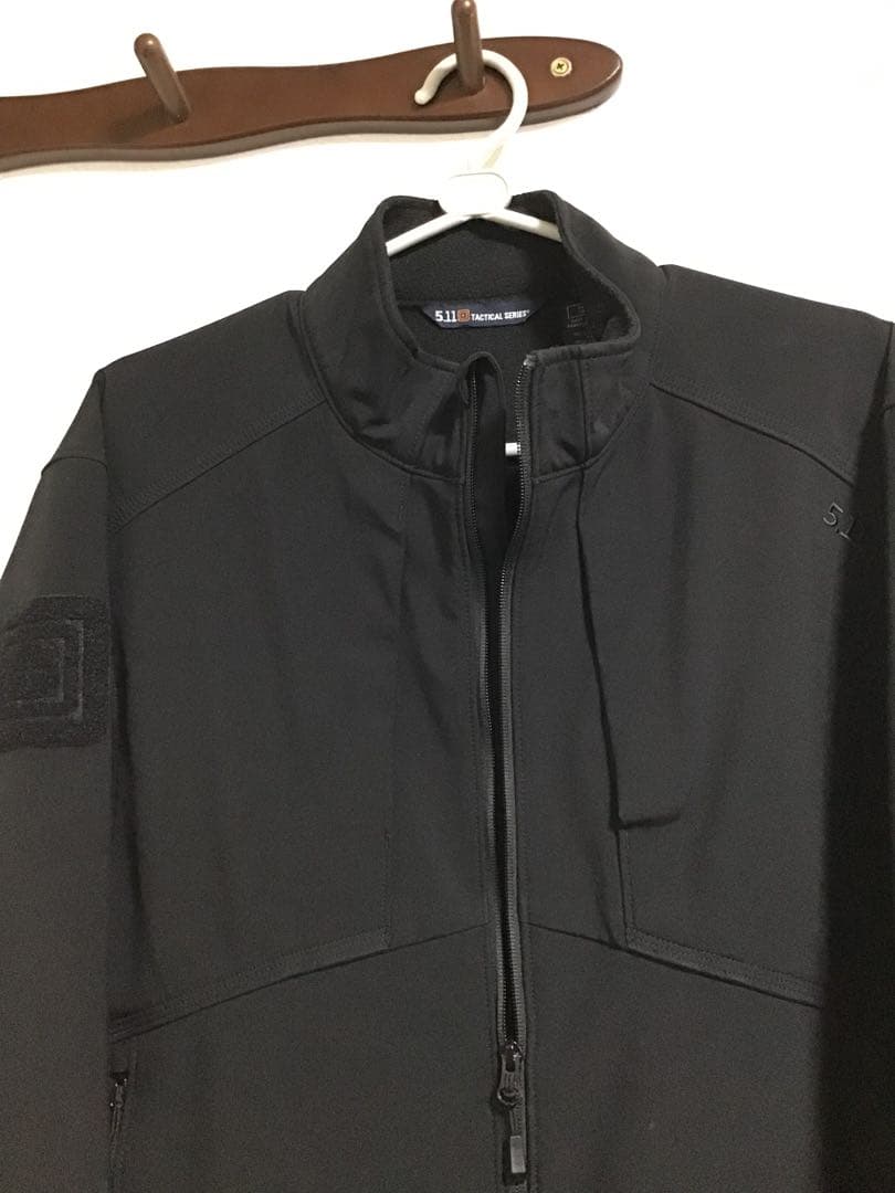 米軍放出品　5.11 TACTICAL SERIESソフトシェルジャケット中古品
