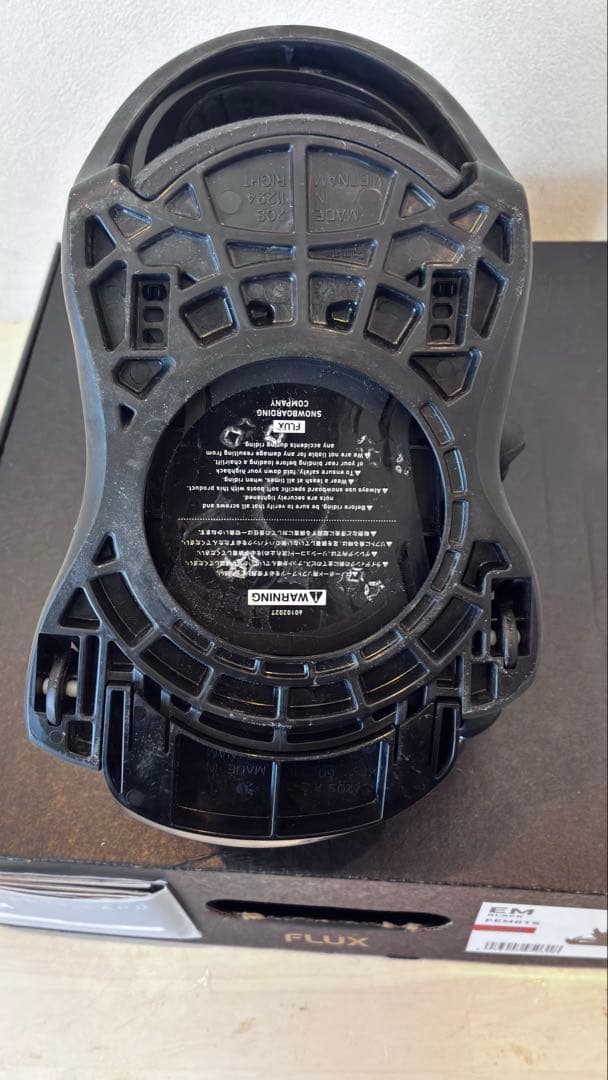 【希少品】FLUX EM Sサイズ　BLACK &WHITE