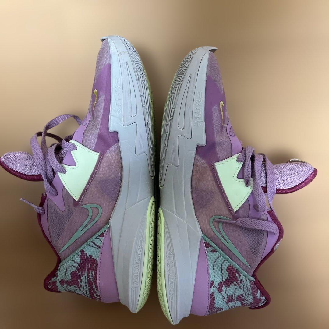 Nike Kyrie low5バスケットボールシューズ パープル/ミント