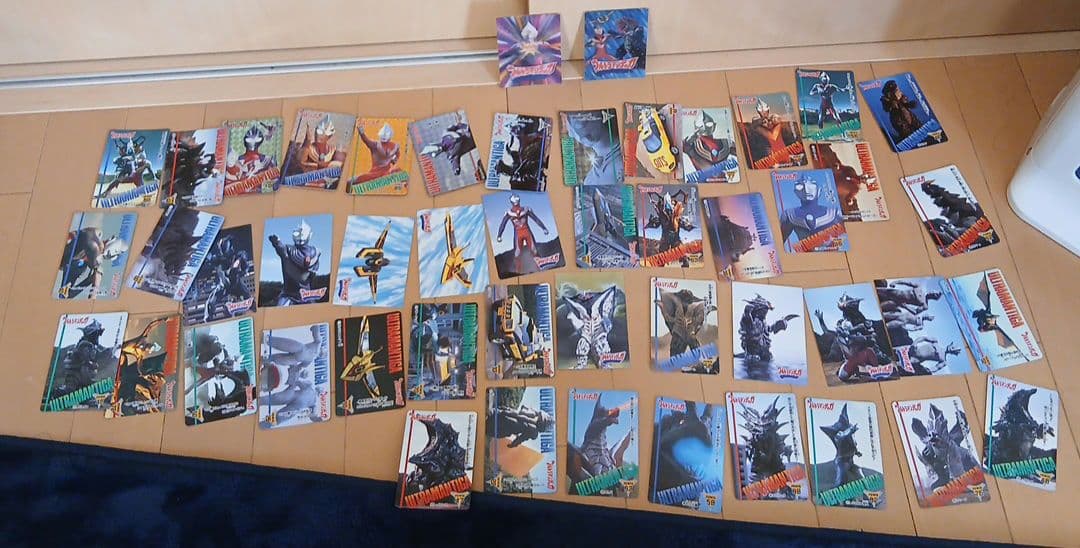 ウルトラマンティガ　カード49枚とシール２枚セット　まとめ売り