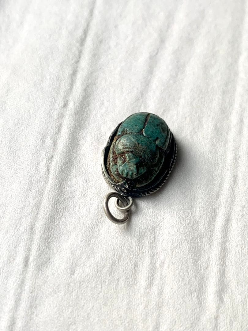 古代エジプト　副葬品　スカラベ　ファイアン　ガンダーラ　ウシャブティ　出土　根付