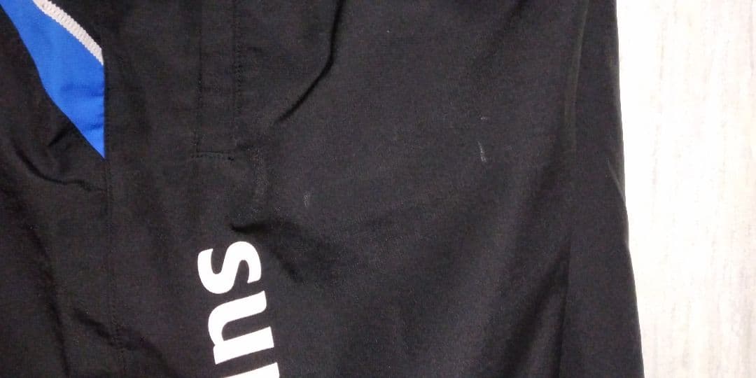 サントリーサンバーズ　アシックス　バレーボール　パンツ　支給品