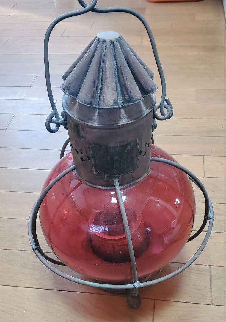 レトロ 赤いランタン　船舶灯