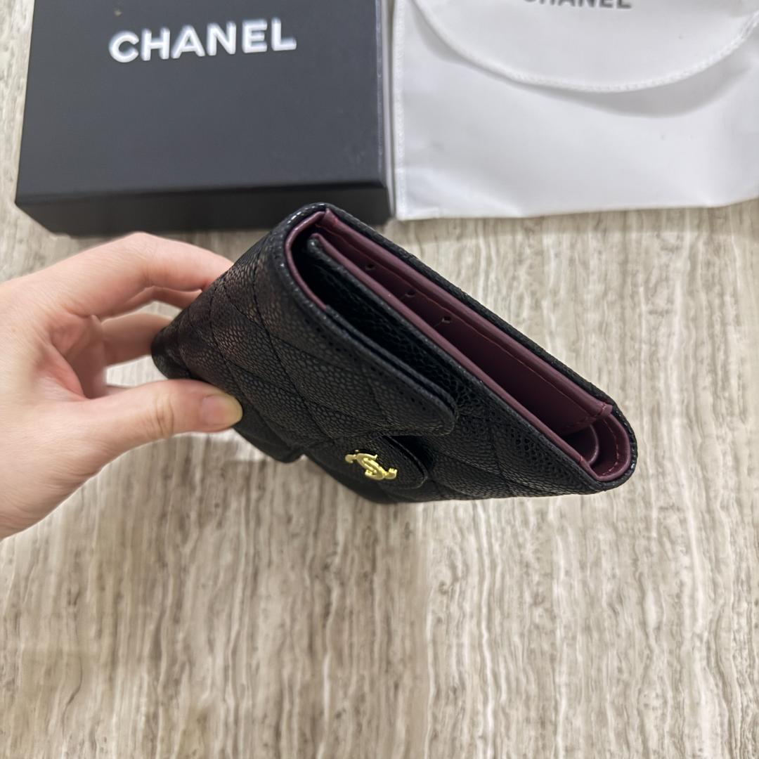 美品ノベルティ　折財布　ブラック