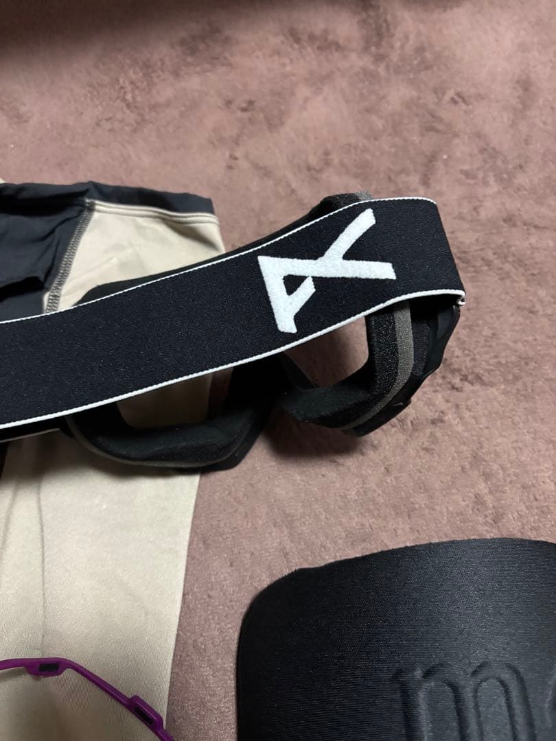 anon. m4. ゴーグルとフェイスガード2枚、ハードケースセット