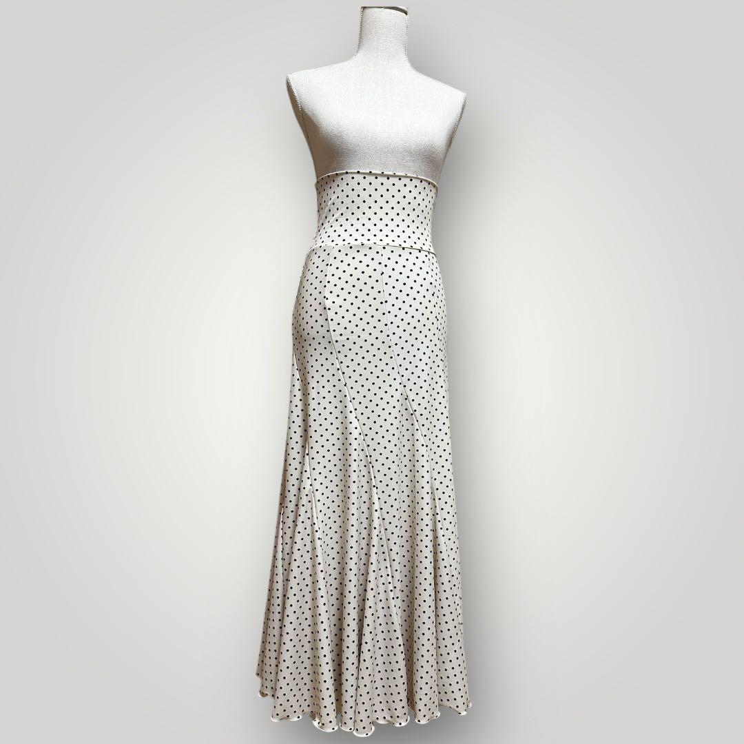 フラメンコファルダ　エスカルゴタイプ　アイボリー水玉