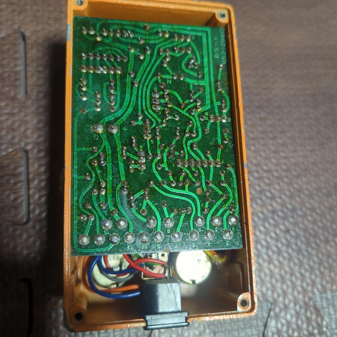 再出品　BOSS DS-1 　銀ネジ 79年製 ヴィンテージ
