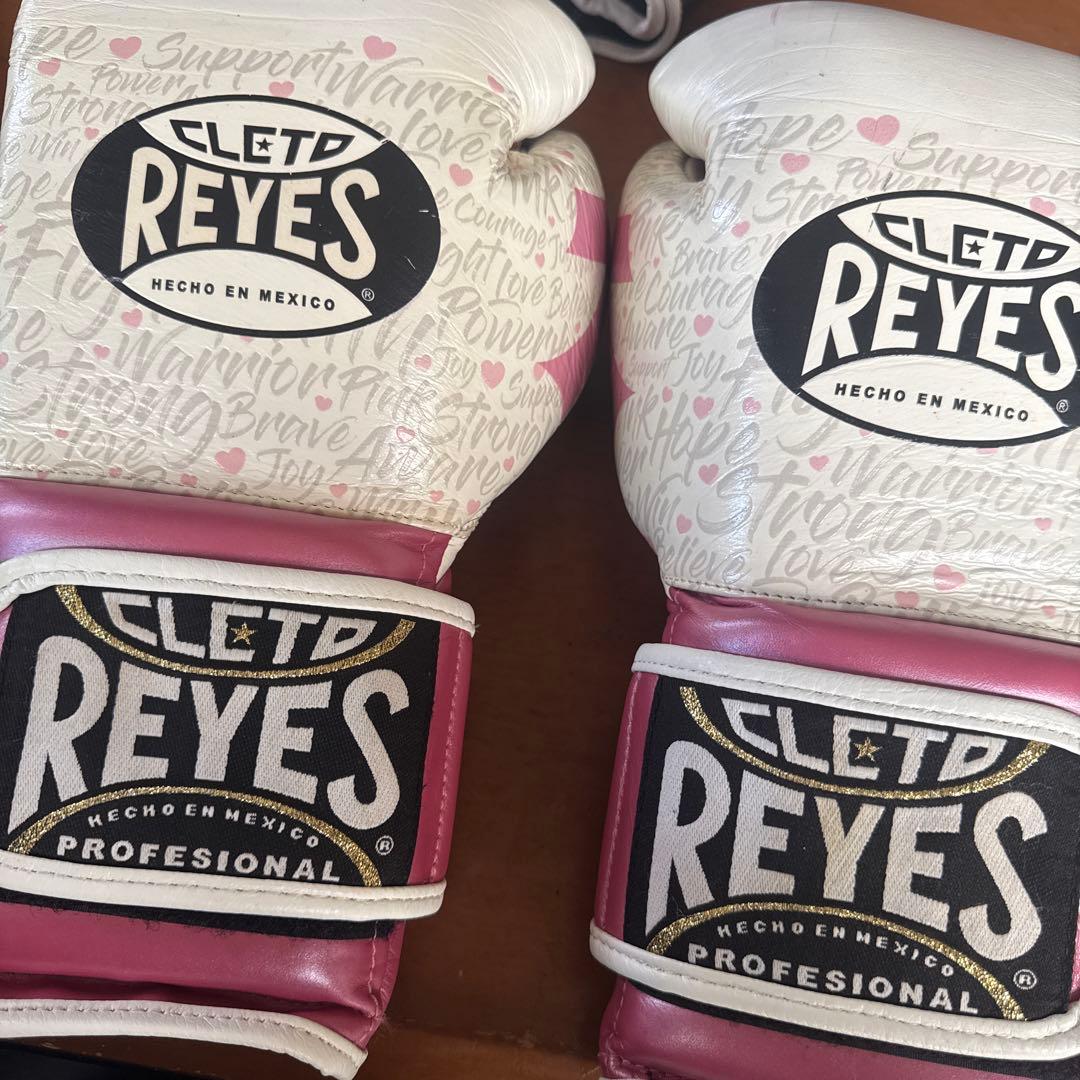 メキシコ購入 REYES ボクシンググローブ ホワイト/ピンク 16OS