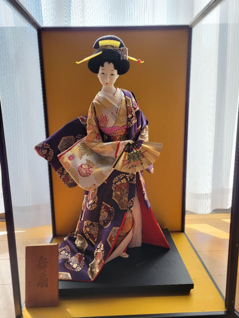 【希少・高級】舞踊人形　髙彫作　純木製工芸品　ガラスケース付き　高さ約50cm